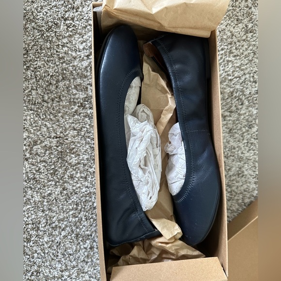 Lucky Brand Women's‎ Emmie Ballet Flats - Picture 4 of 9